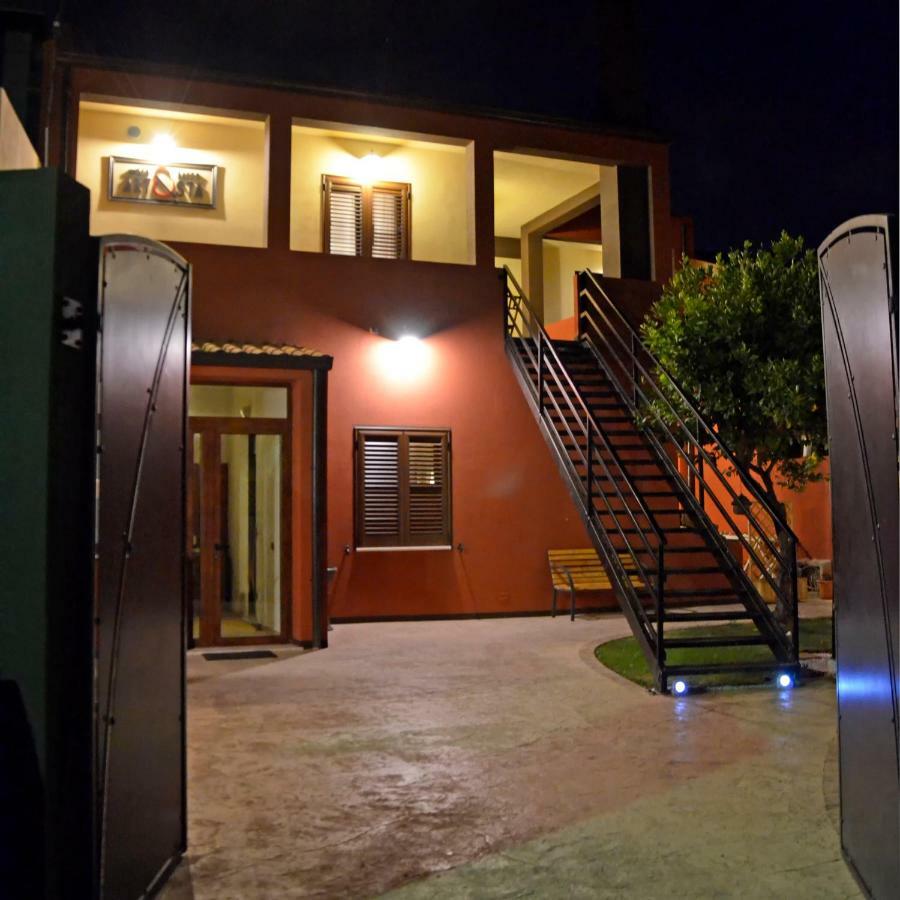 Artista B&B Càbras 外观 照片